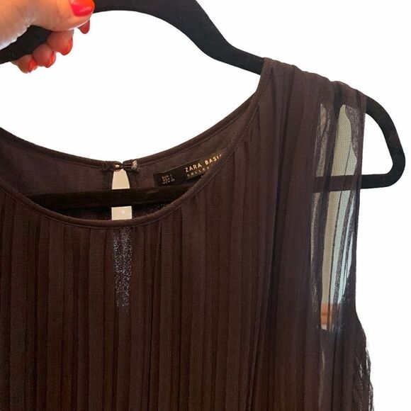 Zara basic collection pleated dress with slits - Picture 8 of 10